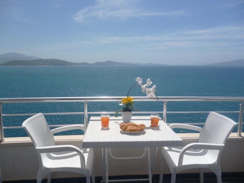 Beautifull Holiday Apartment Larisa ซารานเดอ ภายนอก รูปภาพ
